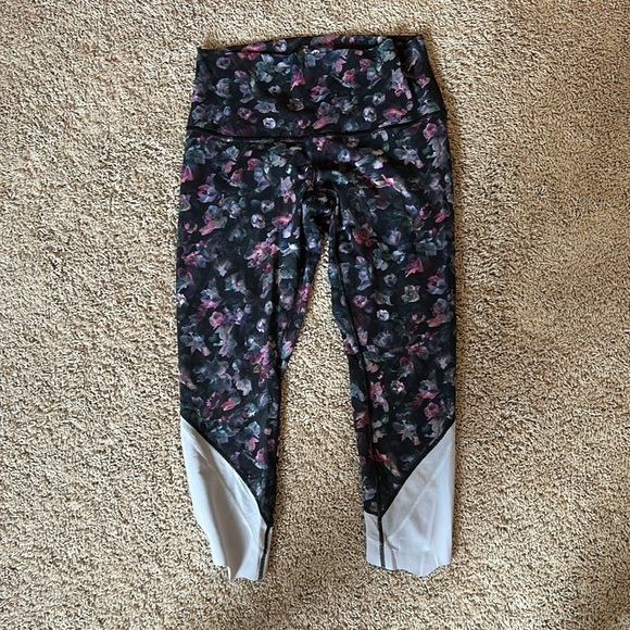 lululemon athletica Floral Black and Gray Leggings - Picture 1 of 1